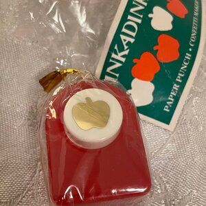 1996 Apple Inkadinkadoo Paper Punch Confetti Maker.  3/4" cut out New old stock
